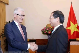 Le ministre-président flamand Geert Bourgeois accueilli à Hanoi