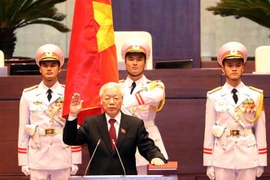 Le nouveau président du Vietnam prête serment