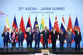 Le PM Nguyen Xuan Phuc souligne l'engagement de l'ASEAN à renforcer ses liens avec le Japon