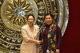 Une délégation de femmes parlementaires du Parti libéral démocrate du Japon au Vietnam