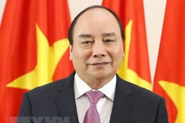 Le Premier ministre Nguyên Xuân Phuc en route pour le 26e Sommet de l’APEC