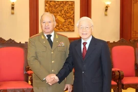 Le leader du PCV s'engage à soutenir les liens de défense avec Cuba