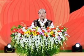 Le PM Nguyen Xuan Phuc au Festival de la culture des gongs du Tây Nguyên 2018