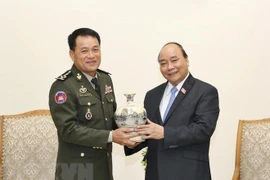 Le Vietnam consolide toujours son amitié traditionnelle avec le Cambodge