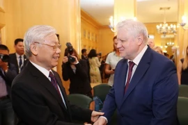 Le secrétaire général du PCV reçoit le président du parti Russie juste