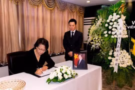 Des responsables rendent hommage au président Tran Dai Quang en Chine et en Pologne