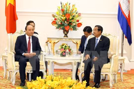 Le Premier ministre rencontre son homologue cambodgien