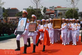 Cérémonie d’enterrement de l’ancien secrétaire général Do Muoi