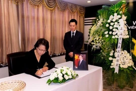 Des responsables rendent hommage au président Tran Dai Quang en Chine et en Pologne