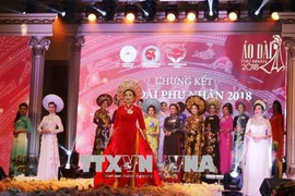 Le grand soir des Mrs«ao dài» en Europe