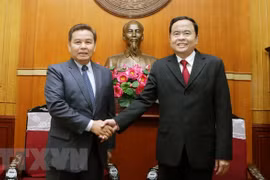 Resserrement des relations entre les Fronts du Vietnam et du Laos