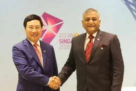 AMM 51 : Le vice-PM et ministre des AE Pham Binh Minh a des rencontres bilatérales