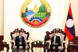 Des dirigeants laotiens saluent les relations juridiques Vietnam-Laos