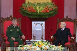 Le secrétaire général du PCV reçoit le ministre russe de la Défense