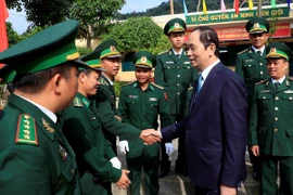 Le président Trân Dai Quang présente les vœux du Nouvel an à Kon Tum