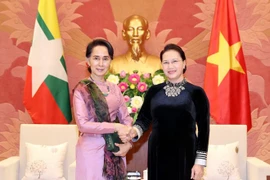 La présidente de l’AN reçoit la conseillère d’État du Myanmar