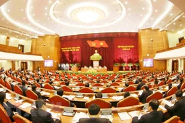 Première journée de travail du 7e Plénum du Comité central du Parti (XIIe exercice)