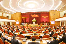 Première journée de travail du 7e Plénum du Comité central du Parti (XIIe exercice)