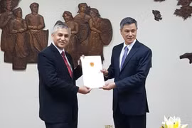 Hanif Salim assume le poste de consul général d'Indonésie à HCM-Ville