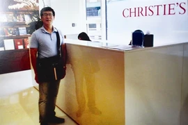 Le collectionneur Nguyên Minh chez Christie’s à Hongkong en mai dernier (Source: CVN)