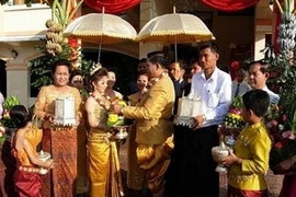 Le Cambodge promulgue des arrêtés sur les mariages mixtes 