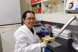 Tran Ha Lien Phuong est la première femme scientifique du Vietnam distinguée par L’Oréal-Unesco pour ses recherches sur le cancer. (Source : Vnexpress)