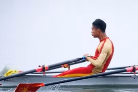 Le 14 juin, aux 28es SEA Games, le Vietnam a décroché huit médailles d'or en rowing, pencak silak, tir à l'arc et taekwondo, portant son total à 73. Photo : VNA