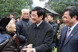 Truong Tan Sang visite lundi la commune de Tan Trao, district de Son Duong. (Photo: Nguyen Khang/AVI)