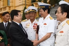 Le président reçoit des vétérans de la "Piste Ho Chi Minh maritime"