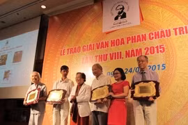 Cérémonie de remise des prix culturels Phan Châu Trinh 2015.