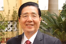 Le président du Comité populaire municipal Le Hoang Quan et le ministre chinois de la Sécurité publique, Guo Shengkun. (Ảnh: Doãn Tấn/VNA)