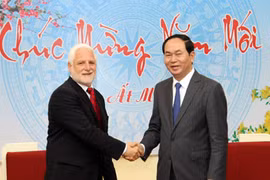 le ministre vietnamien de la Sécurité publique Tran Dai Quang et le directeur général du ministère israélien de la Défense, Dan Harel. Source: cand.com.vn