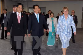 Le Premier ministre Nguyen Tan Dung à l'aéroport d'Auckland. Source: VNA