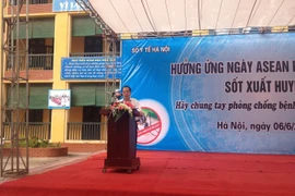 Le chef du Département de médecine préventive, Tran Dac Phu, lors du meeting en réponse à la Journée de l'ASEAN contre la dengue. Photo: internet