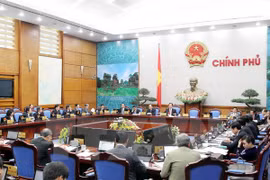 Le PM Nguyen Tan Dung préside cette réunion.