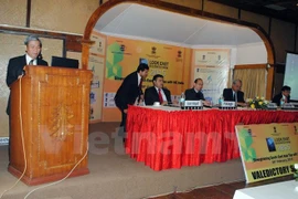 l'ambassadeur du Vietnam en Inde Ton Sinh Thanh prend la parole lors du séminaire. Source: VNA