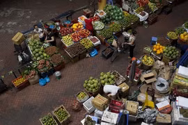 Un coin du marché Hom à Hanoi. Photo: Bloomberg