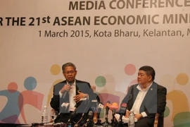 Le ministre malaisien du Commerce international et de l'Industrie, Mustapa Mohamed, lors de la conférence presse tenue aussitôt après l'AEM Retreat 21. Photo: VNA
