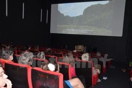 Le film documentaire « Liên de Mê Linh ou Guerres et crimes de guerre » du réalisateur belge Jean-Marc Turine a été projeté le 13 avril au Centre Wallonie-Bruxelles à Paris. (Source : VNA)