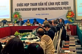 Réunion entre le ministère de la Santé et ses partenaires internationaux sur le domaine pharmaceutique, 22 janvier à Hanoi. (Source : VNA)