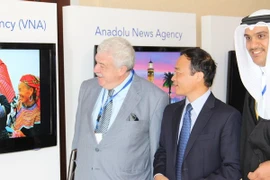 Le Directeur général adjoint de la VNA, Le Duy Truyen et le Directeur général de la BNA, Muhannad Solaiman (Source: VNA)