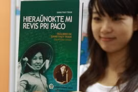 La traduction du "Journal intime Dang Thuy Tram” en espéranto présentée au congrèsi. (Photo: Doan Tan/AVI)