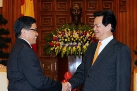 Le Premier-ministre Nguyen Tan Dung reçoit l'ambassadeur d'Indonésie Mayerfas (Photo: Duc Tam/AVI) 
