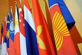 Les pays membres hissent le drapeau de l'ASEAN 