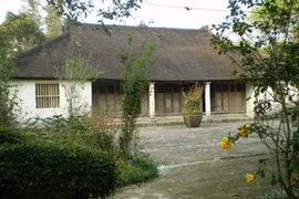 Une ancienne maison-jardin dans le vieux village de Phuoc Tich. (Source: my.opera.com)