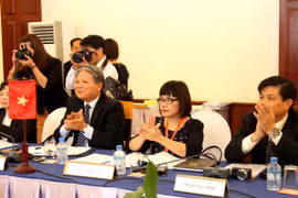 La délégation du ministère vietnamien de la Justice effectue une visite au Laos. Photo : VNA