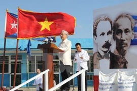 Le secrétaire général du PCV Nguyen Phu Trong lors d'une visite officielle à Cuba. Photo: VNA
