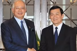 Le Premier ministre malais Najib Tun Abdul Razak et le président Truong Tân Sang, septembre 2011. (Source: VNA)