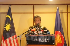 Le ministre malaisien des AE, Anifah Aman, à laconférence de presse sur l'AMM Retreat. (Source : VNA)