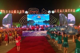 Ouverture du Carnaval de Ha Long 2014.